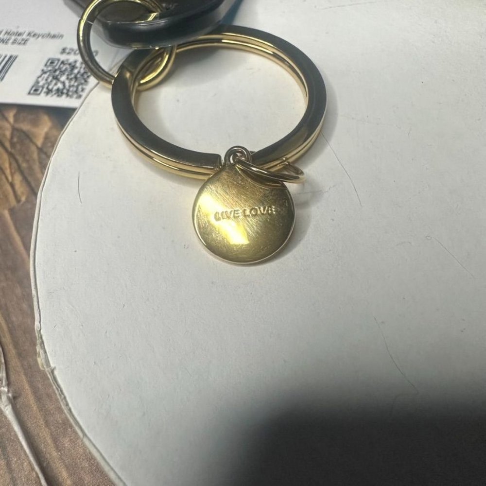 Lululemon Diamond Shaped Hotel Keychain NWT ONE SIZE (SMTL/GOLD) - Picture 7 of 9